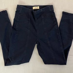 Free People. We the Free. Pull on jeans. Size 27.